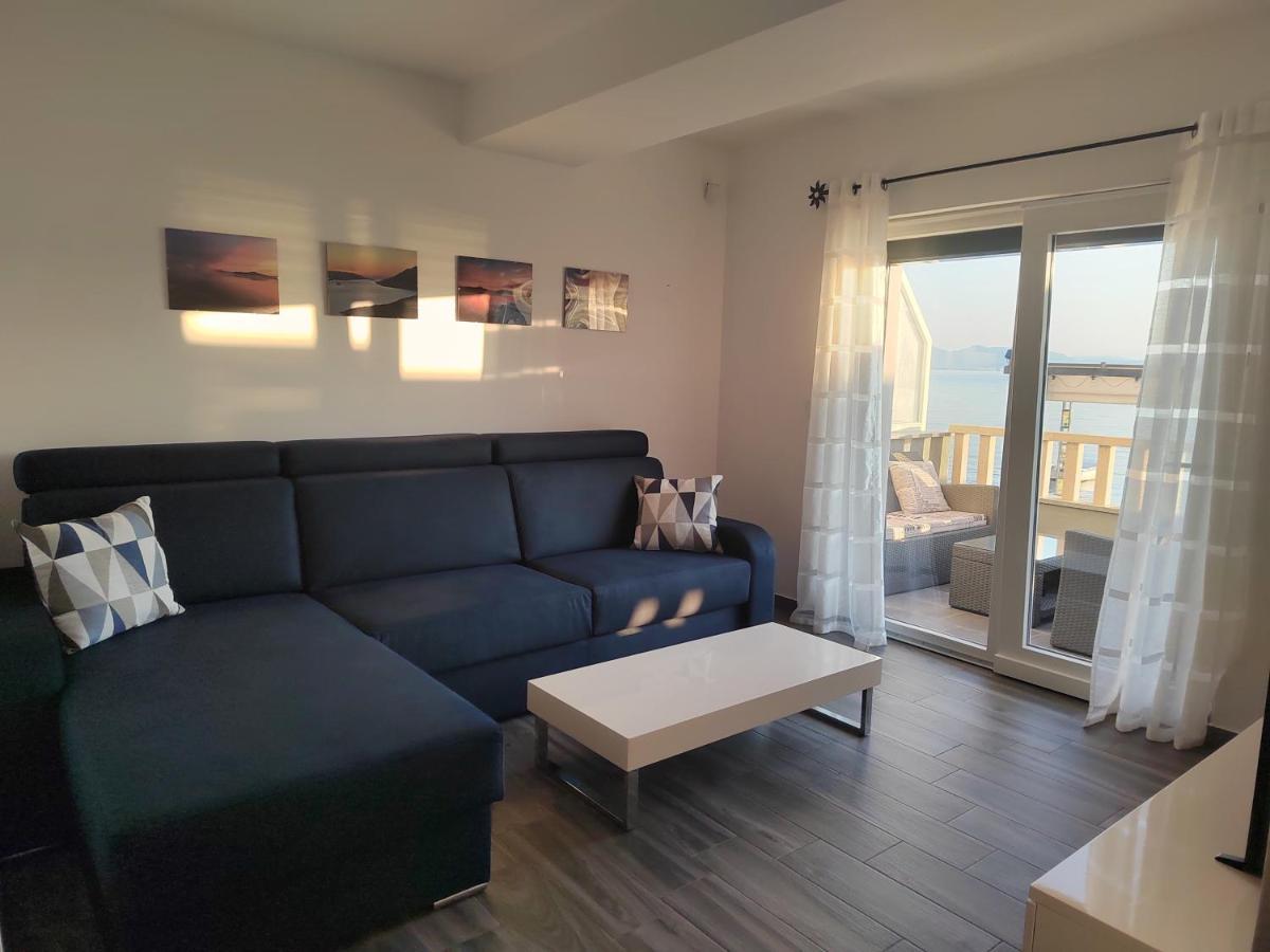 Apartments Poseidon Сресер Экстерьер фото