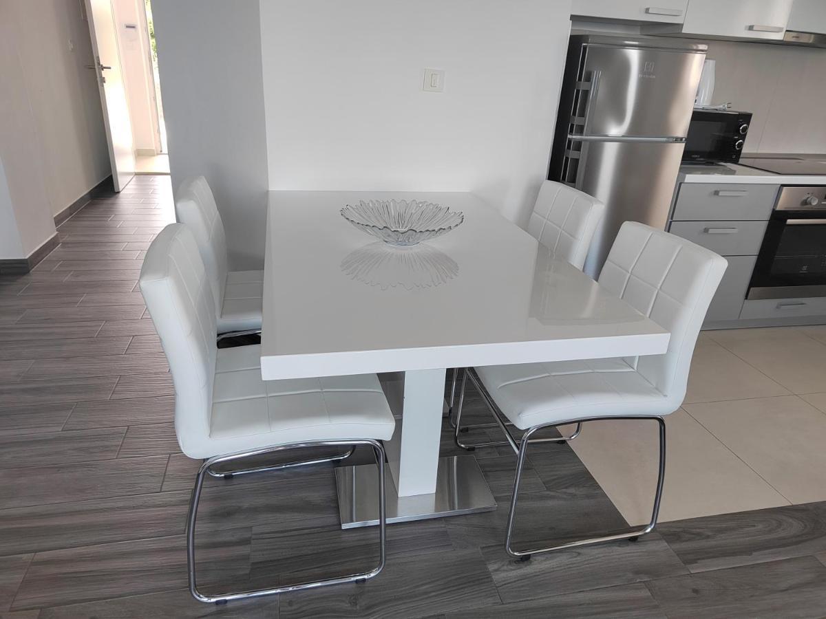 Apartments Poseidon Сресер Экстерьер фото