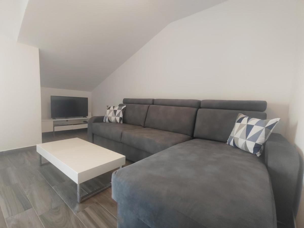 Apartments Poseidon Сресер Экстерьер фото