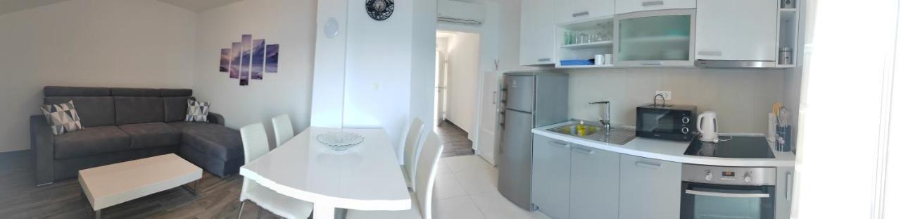 Apartments Poseidon Сресер Экстерьер фото