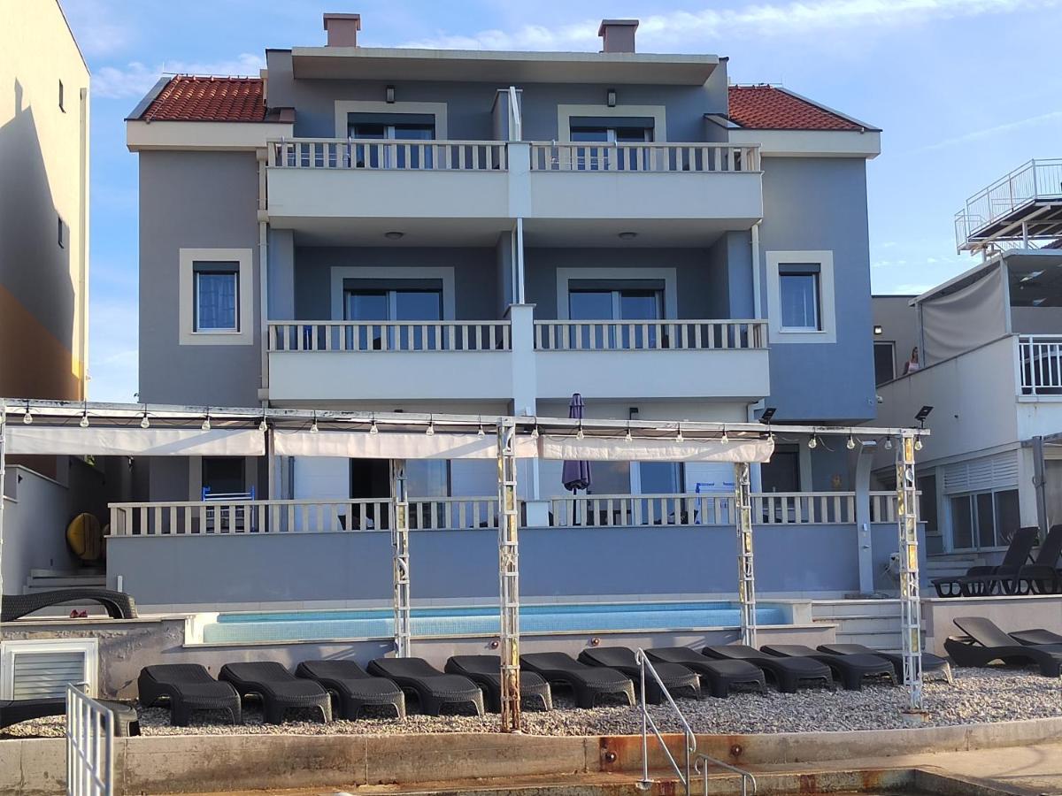 Apartments Poseidon Сресер Экстерьер фото