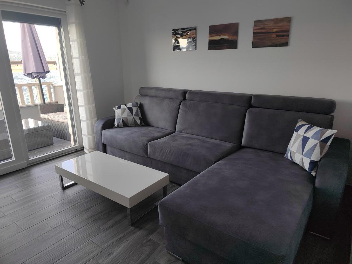 Apartments Poseidon Сресер Экстерьер фото