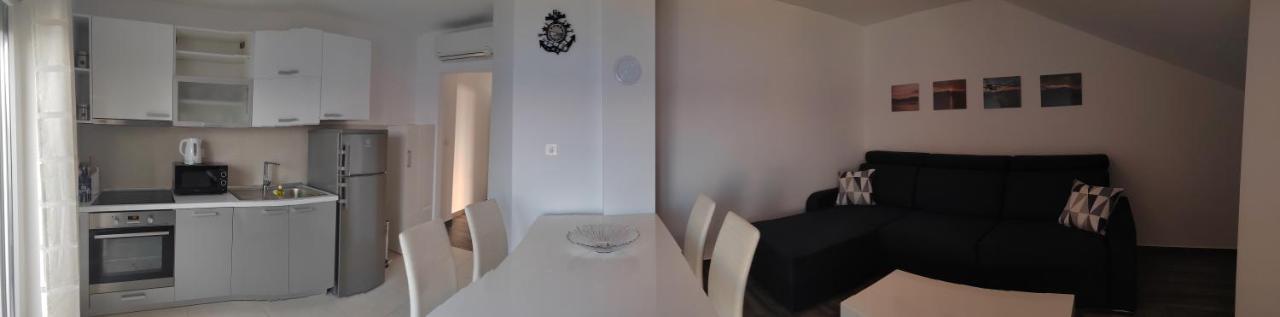 Apartments Poseidon Сресер Экстерьер фото